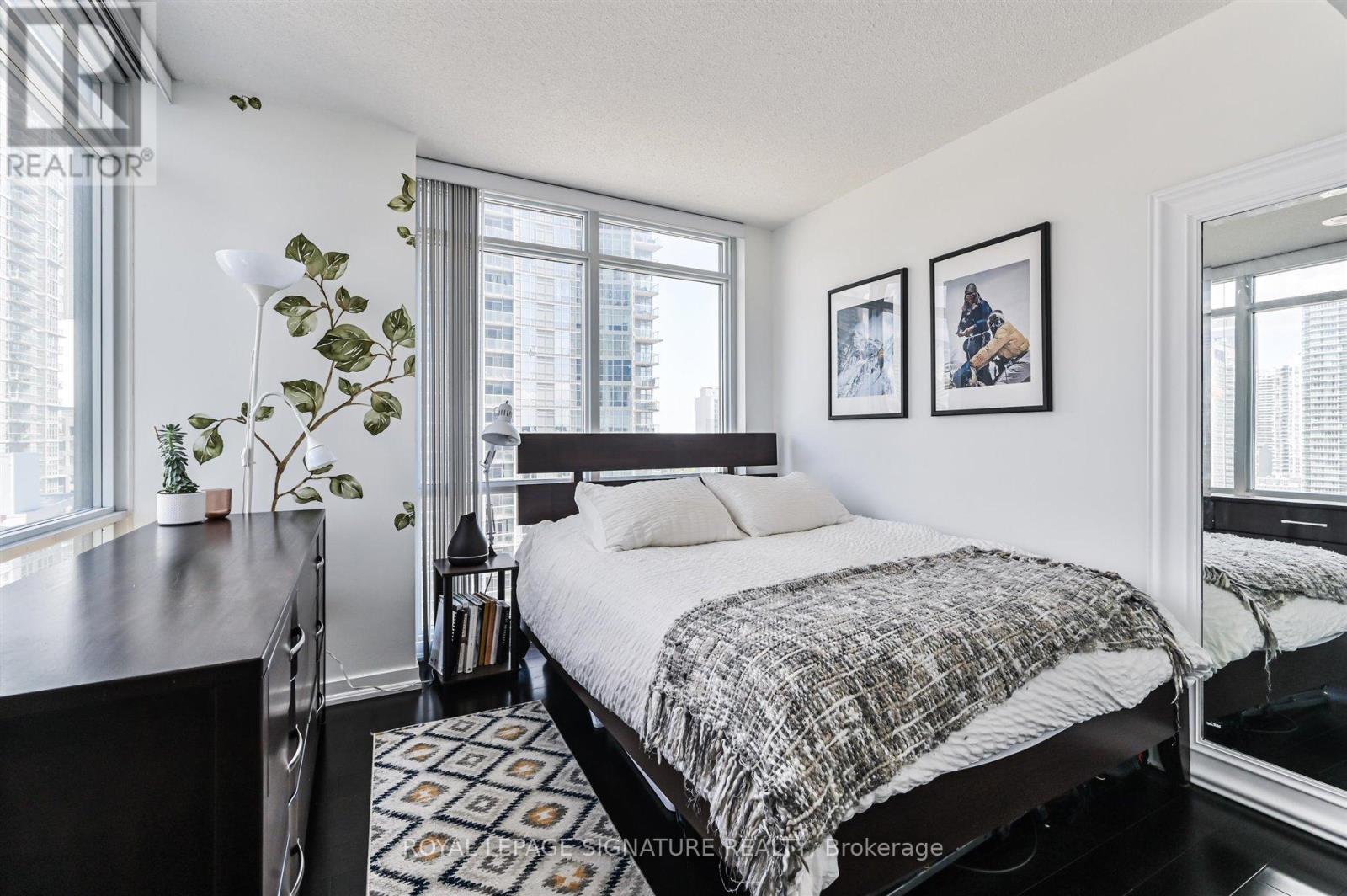 1506 - 11 Brunel Court, Toronto, Ontario  M5V 3Y3 - Photo 15 - C12472143