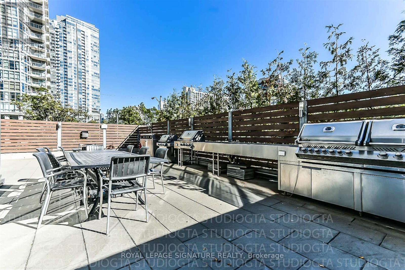 1506 - 11 Brunel Court, Toronto, Ontario  M5V 3Y3 - Photo 24 - C12472143