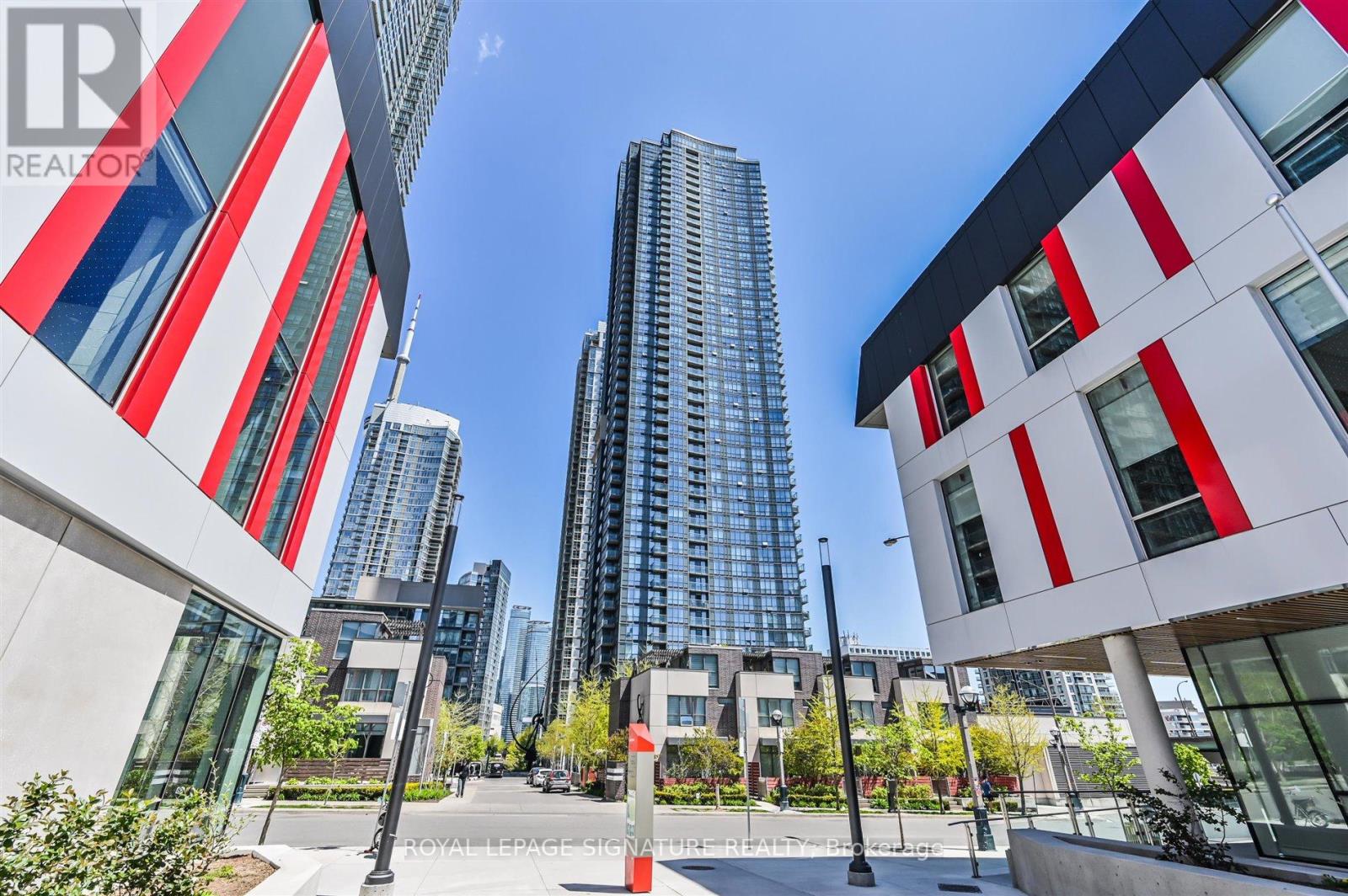 1506 - 11 Brunel Court, Toronto, Ontario  M5V 3Y3 - Photo 3 - C12472143