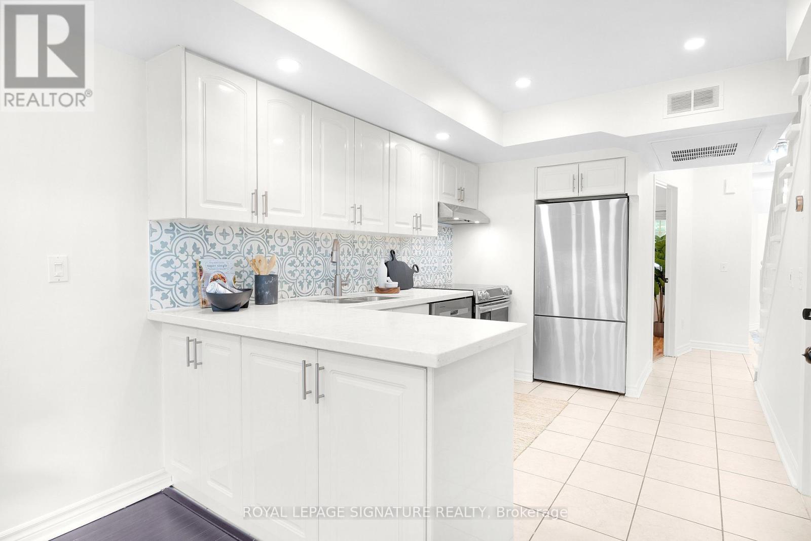 107 - 262 St Helens Avenue, Toronto, Ontario  M6H 4A4 - Photo 16 - C12472152