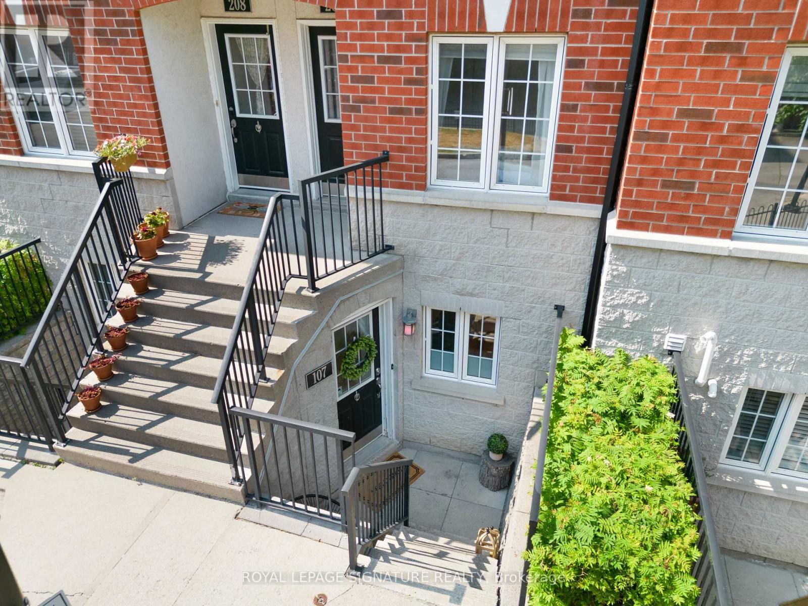 107 - 262 St Helens Avenue, Toronto, Ontario  M6H 4A4 - Photo 2 - C12472152