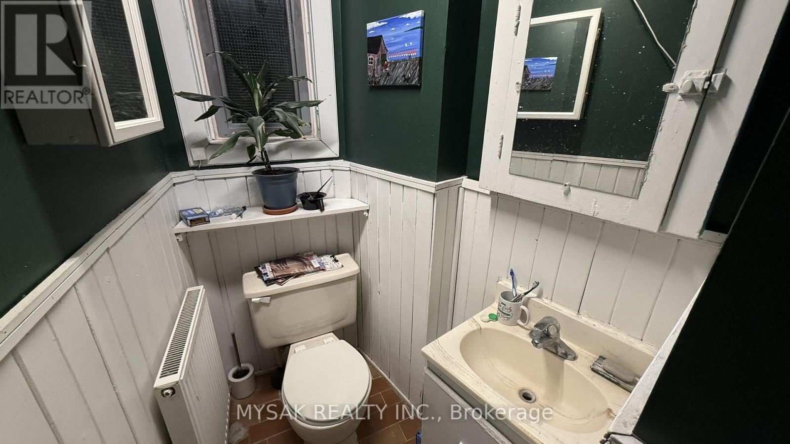 449 Crawford Street, Toronto, Ontario  M6G 3J7 - Photo 14 - C12472157