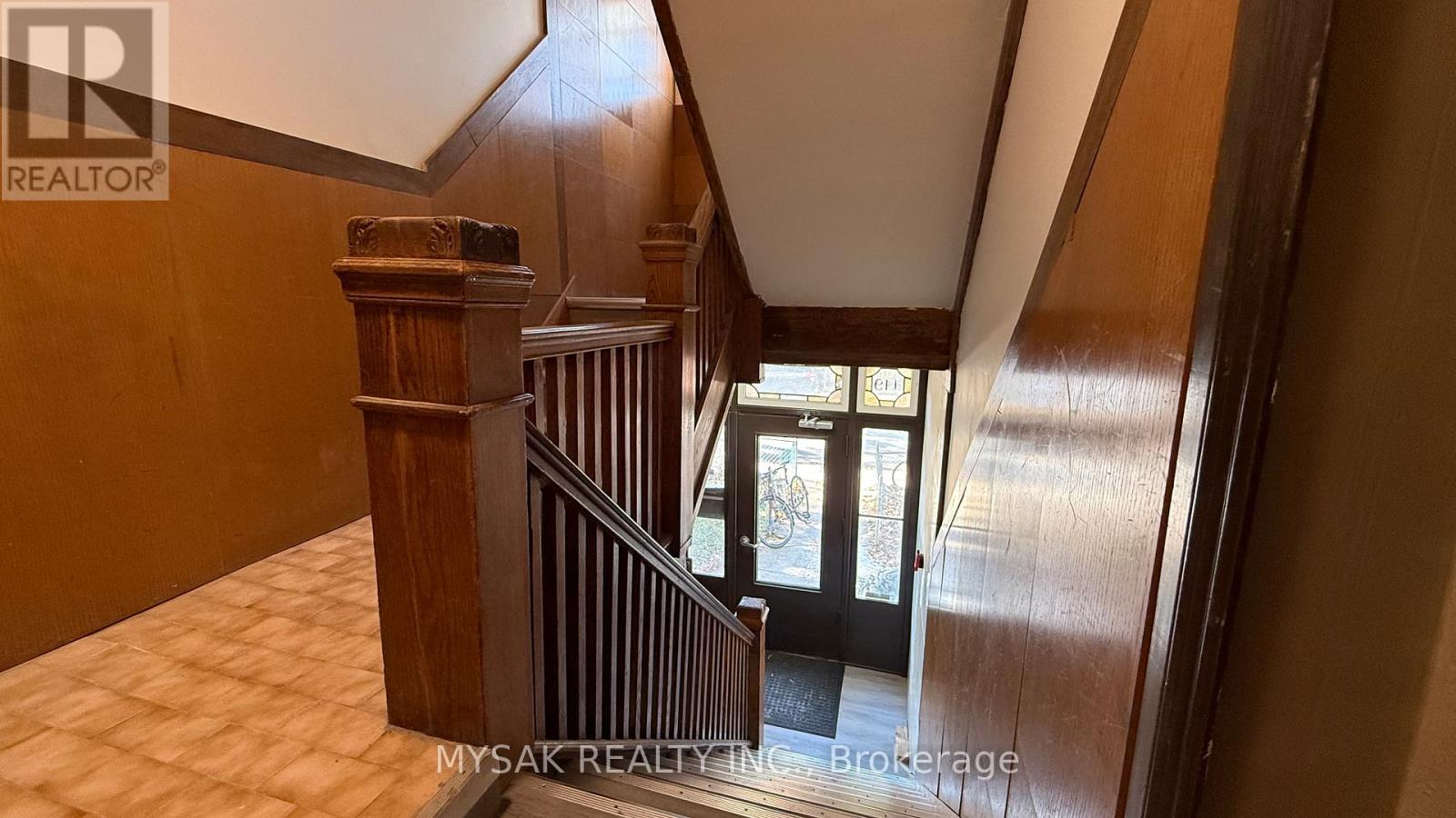 449 Crawford Street, Toronto, Ontario  M6G 3J7 - Photo 17 - C12472157