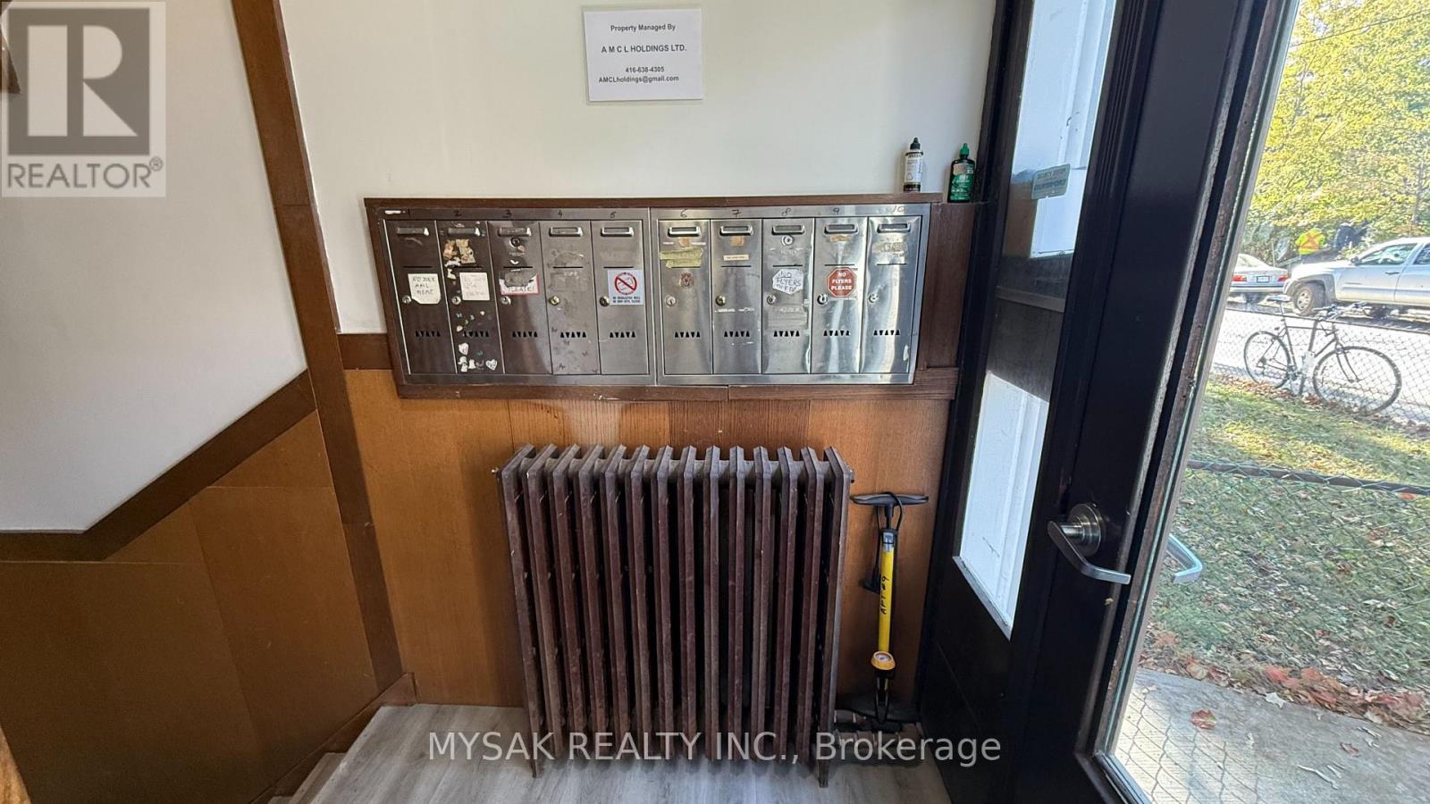 449 Crawford Street, Toronto, Ontario  M6G 3J7 - Photo 6 - C12472157