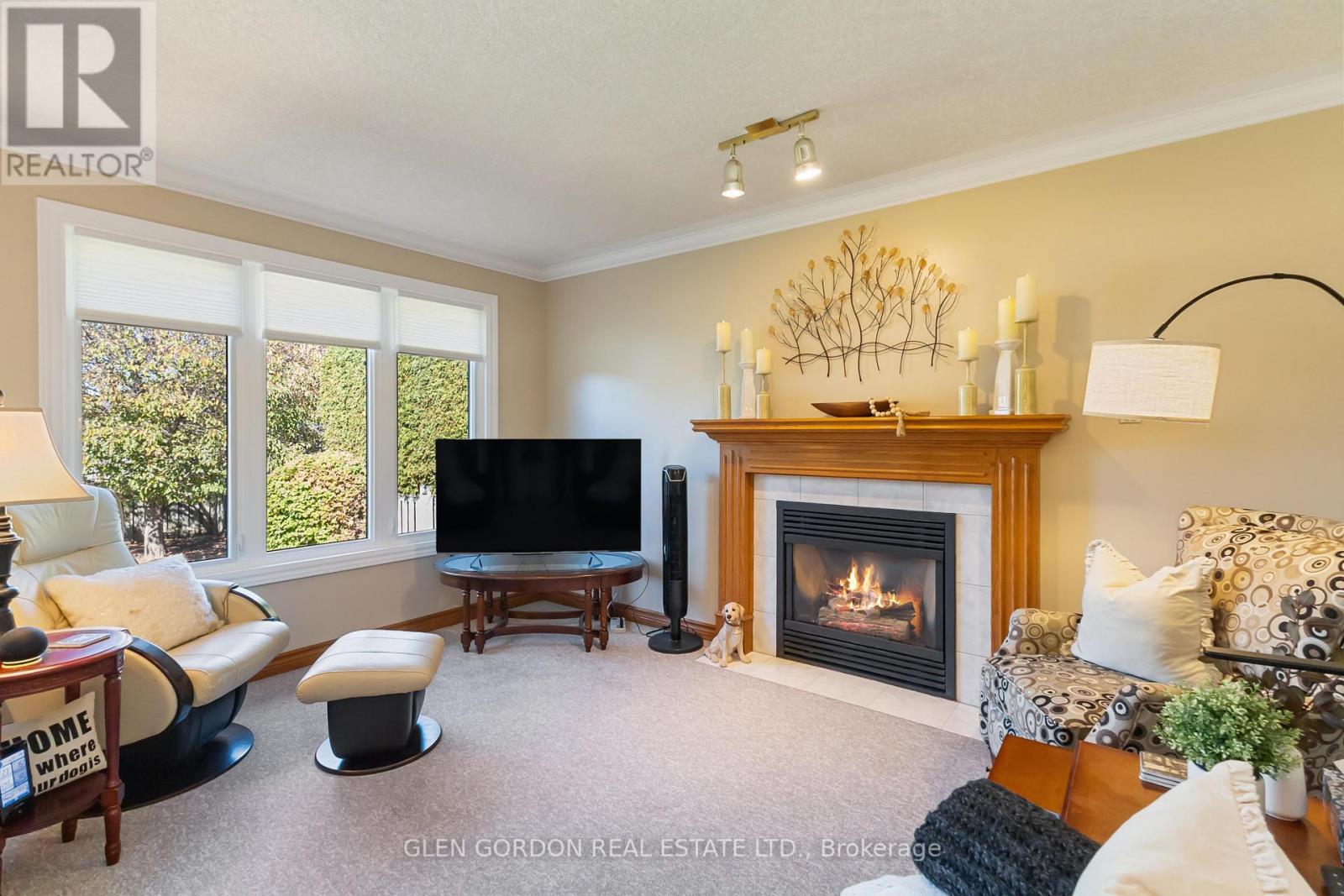 71 Parkview Crescent, Strathroy-Caradoc, Ontario  N7G 4A9 - Photo 23 - X12472280