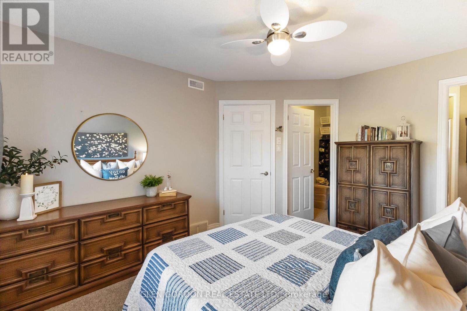 71 Parkview Crescent, Strathroy-Caradoc, Ontario  N7G 4A9 - Photo 26 - X12472280