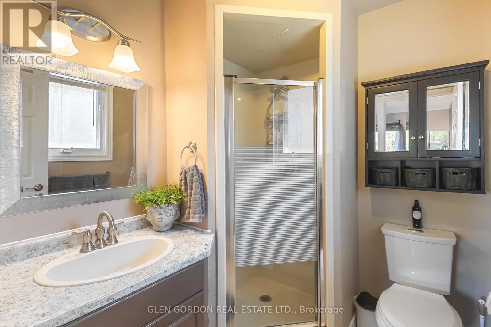 71 Parkview Crescent, Strathroy-Caradoc, Ontario  N7G 4A9 - Photo 27 - X12472280