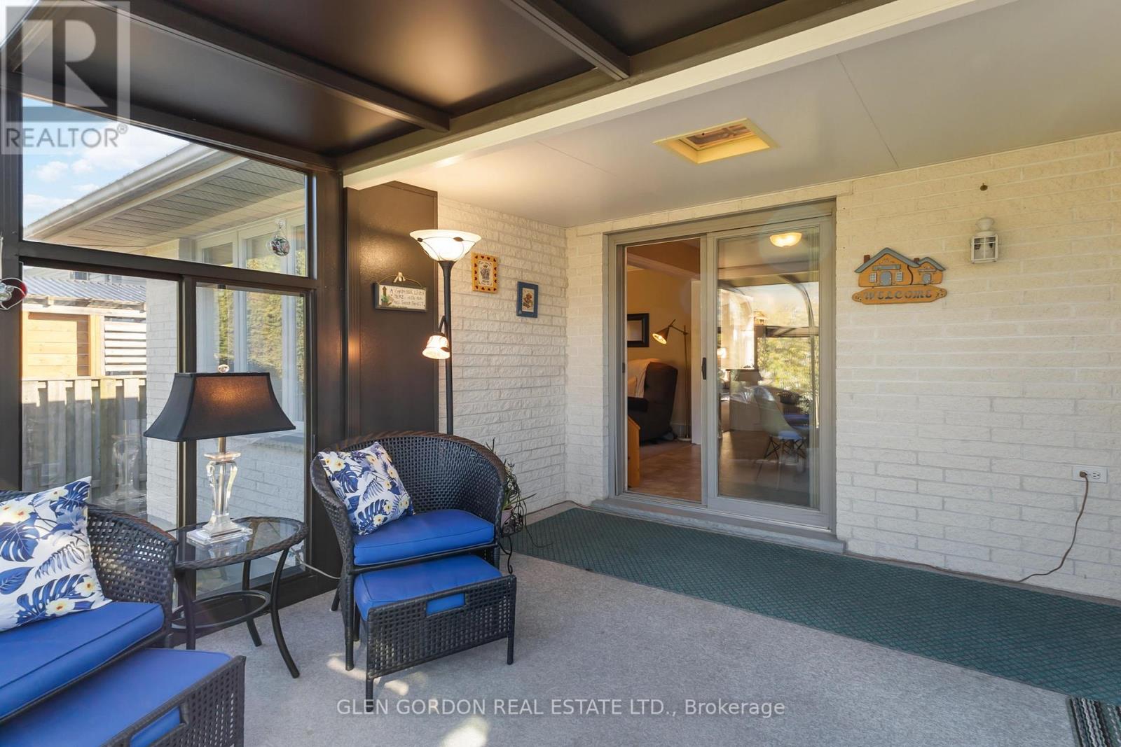71 Parkview Crescent, Strathroy-Caradoc, Ontario  N7G 4A9 - Photo 35 - X12472280