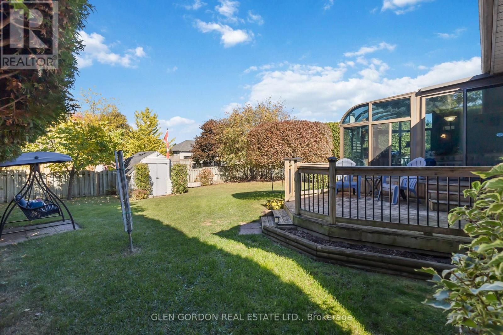 71 Parkview Crescent, Strathroy-Caradoc, Ontario  N7G 4A9 - Photo 40 - X12472280