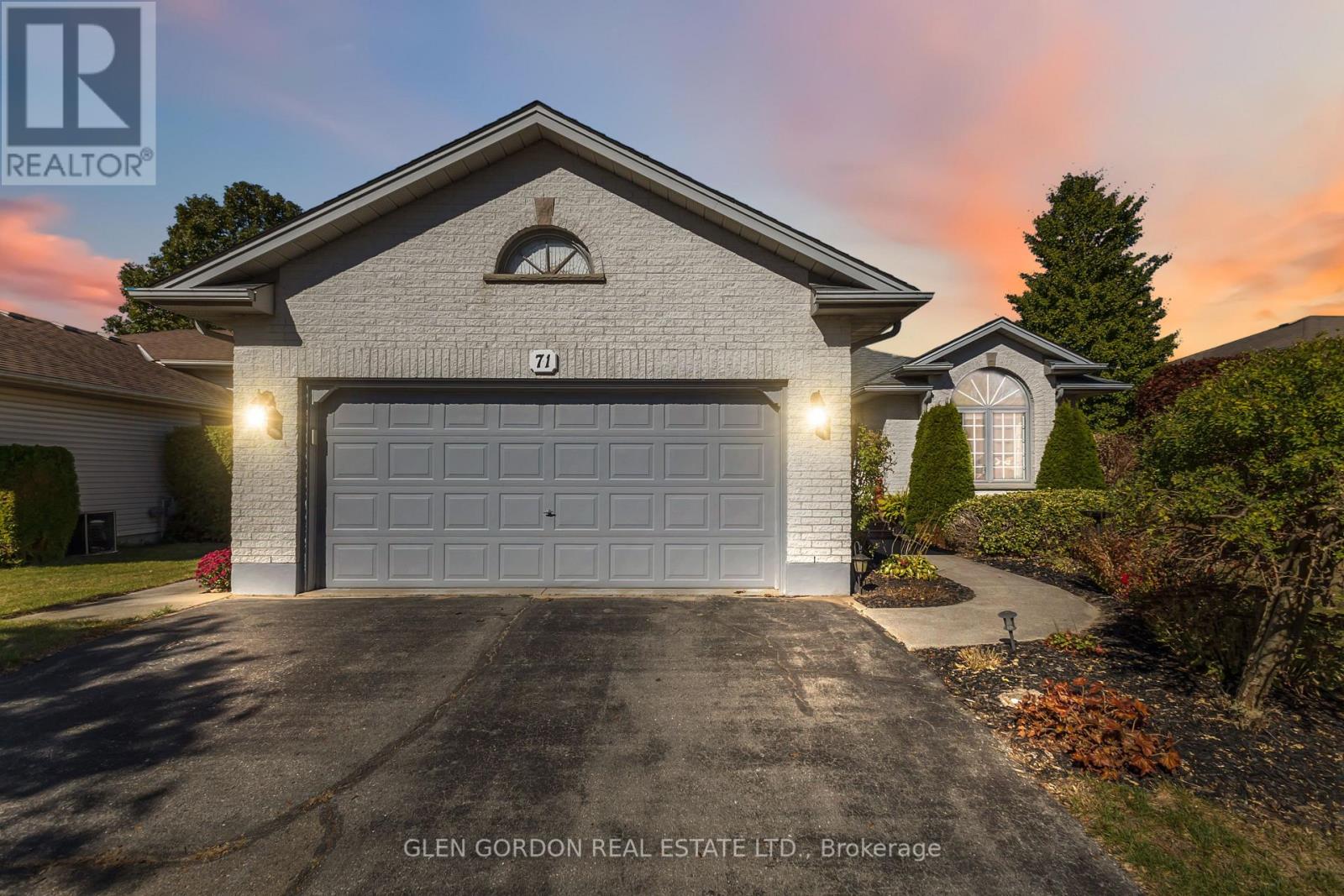 71 Parkview Crescent, Strathroy-Caradoc, Ontario  N7G 4A9 - Photo 46 - X12472280