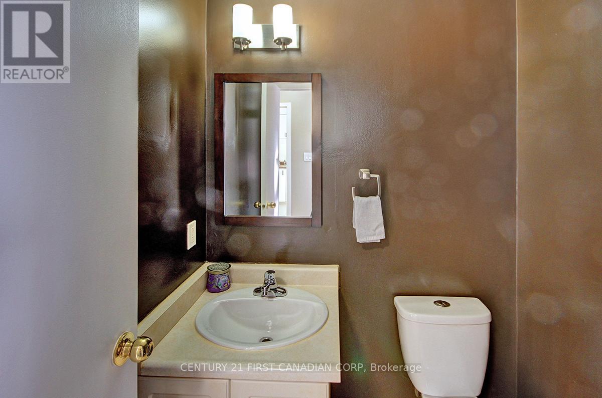 12 - 75 Ansondale Road, London South, Ontario  N6C 5W3 - Photo 12 - X12472312