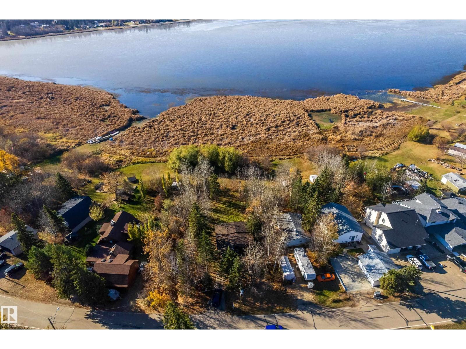 161 Lakeshore Dr, Rural Lac Ste. Anne County, Alberta  T0E 1V0 - Photo 3 - E4462817