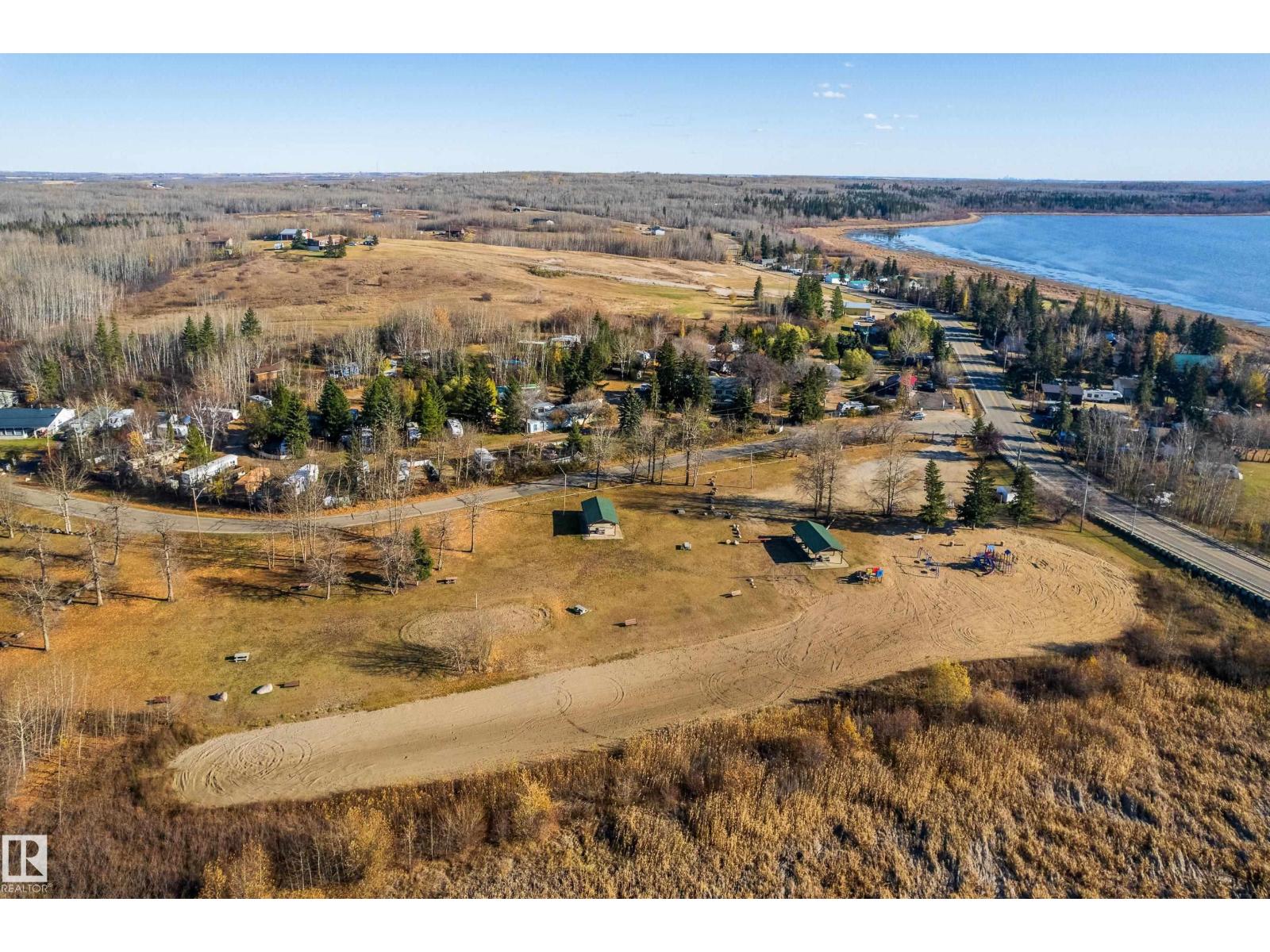 161 Lakeshore Dr, Rural Lac Ste. Anne County, Alberta  T0E 1V0 - Photo 4 - E4462817
