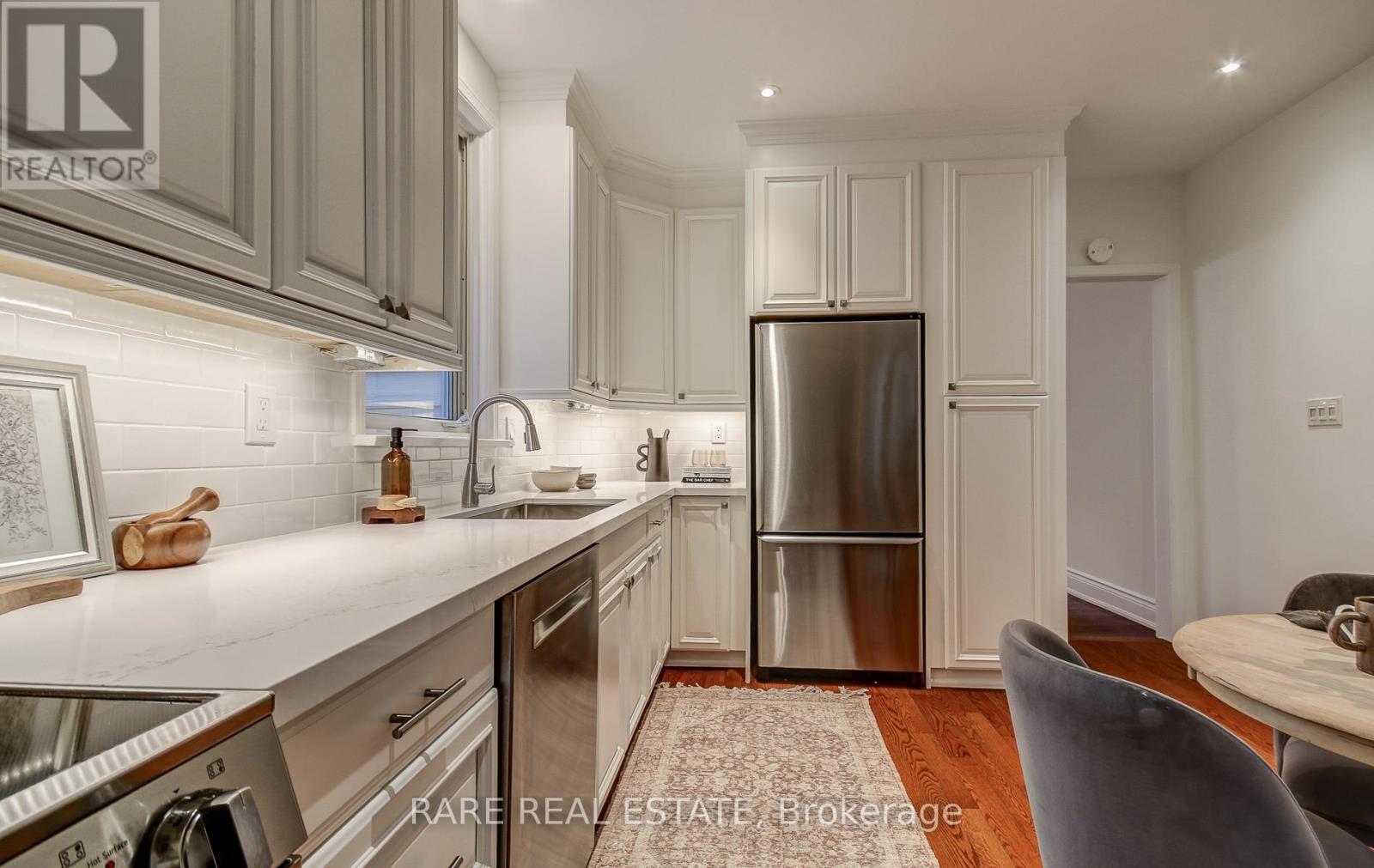 965 Logan Avenue, Toronto, Ontario  M4K 3E6 - Photo 14 - E12472172