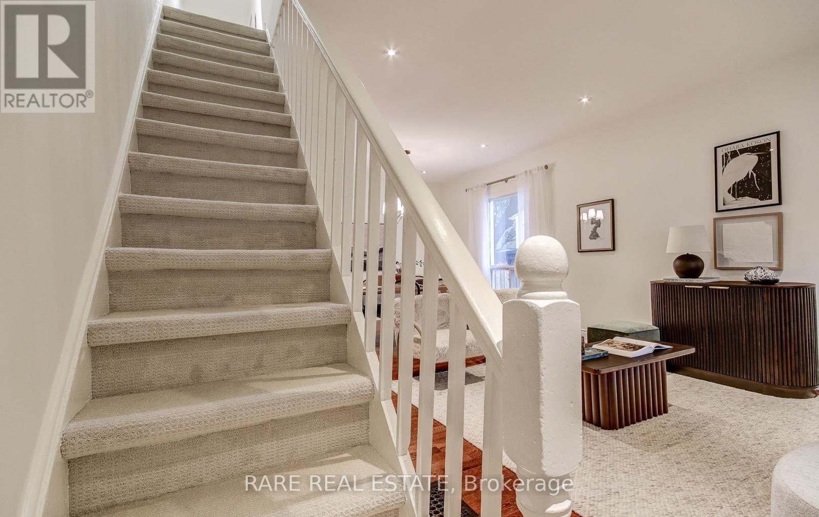 965 Logan Avenue, Toronto, Ontario  M4K 3E6 - Photo 15 - E12472172