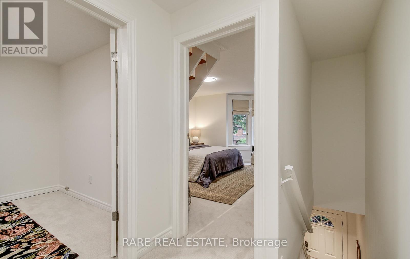 965 Logan Avenue, Toronto, Ontario  M4K 3E6 - Photo 16 - E12472172