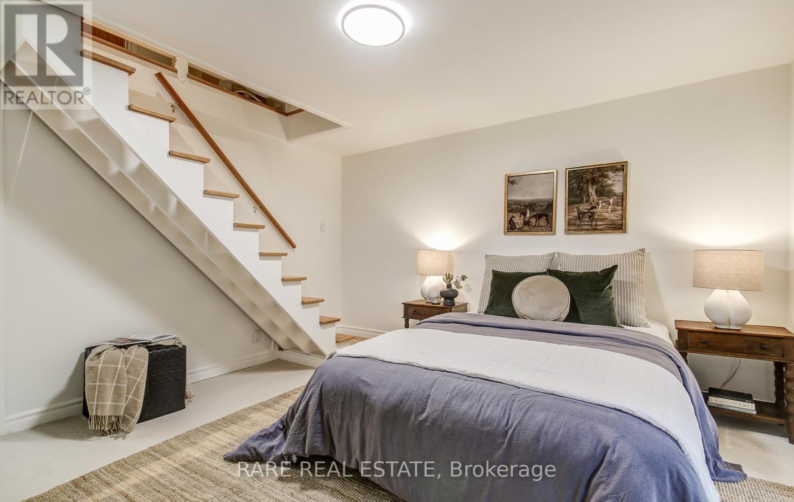 965 Logan Avenue, Toronto, Ontario  M4K 3E6 - Photo 19 - E12472172