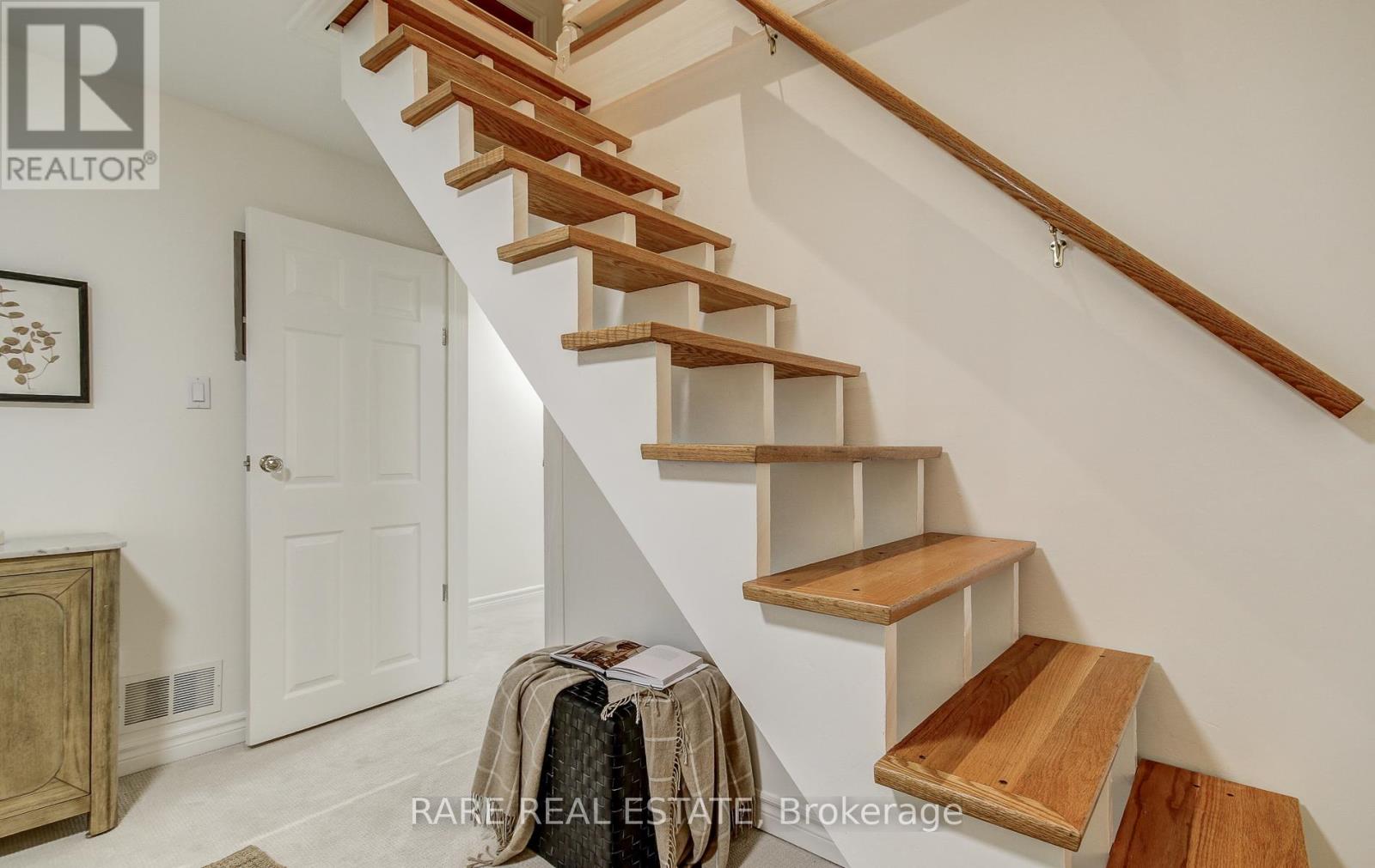 965 Logan Avenue, Toronto, Ontario  M4K 3E6 - Photo 20 - E12472172