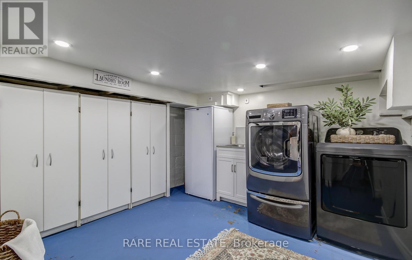 965 Logan Avenue, Toronto, Ontario  M4K 3E6 - Photo 32 - E12472172