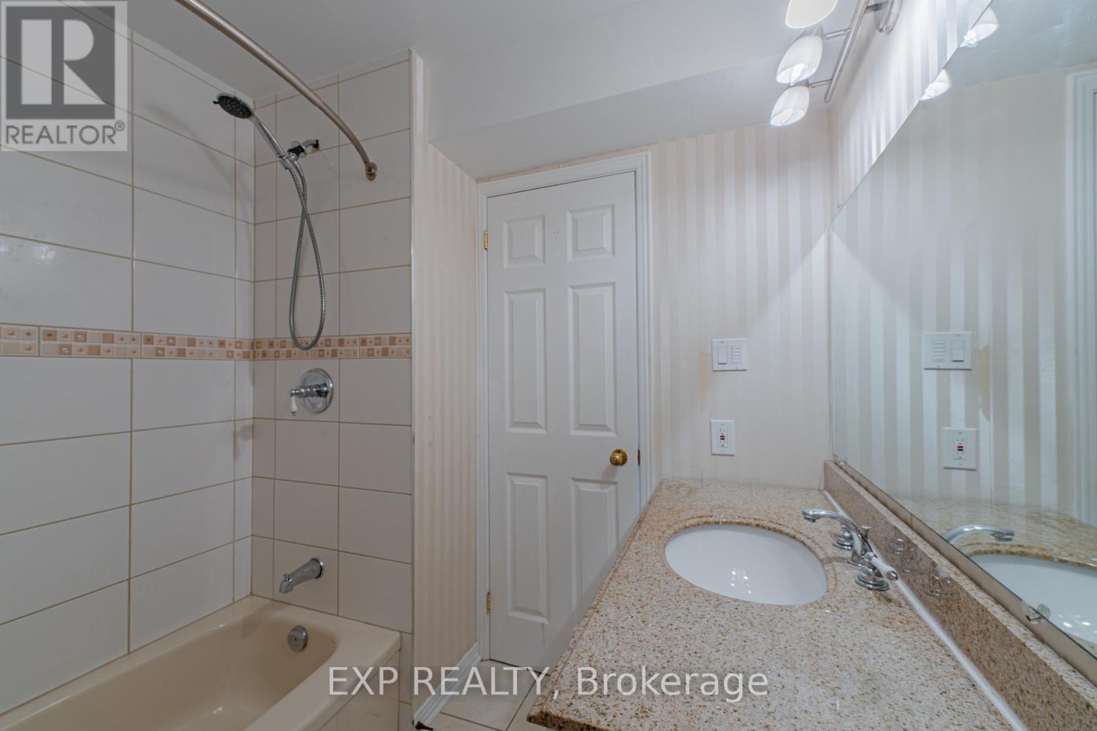 208 Stratas Court, Ottawa, Ontario  K2L 3K5 - Photo 38 - X12472293