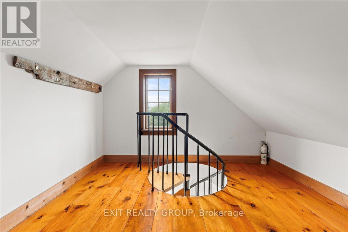 782 County Road 49, Prince Edward County, Ontario  K0K 2T0 - Photo 27 - X12461232