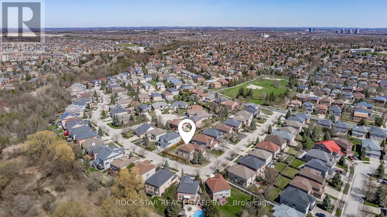 18 Burndenford Crescent, Markham, Ontario  L3P 7Z3 - Photo 4 - N12472156