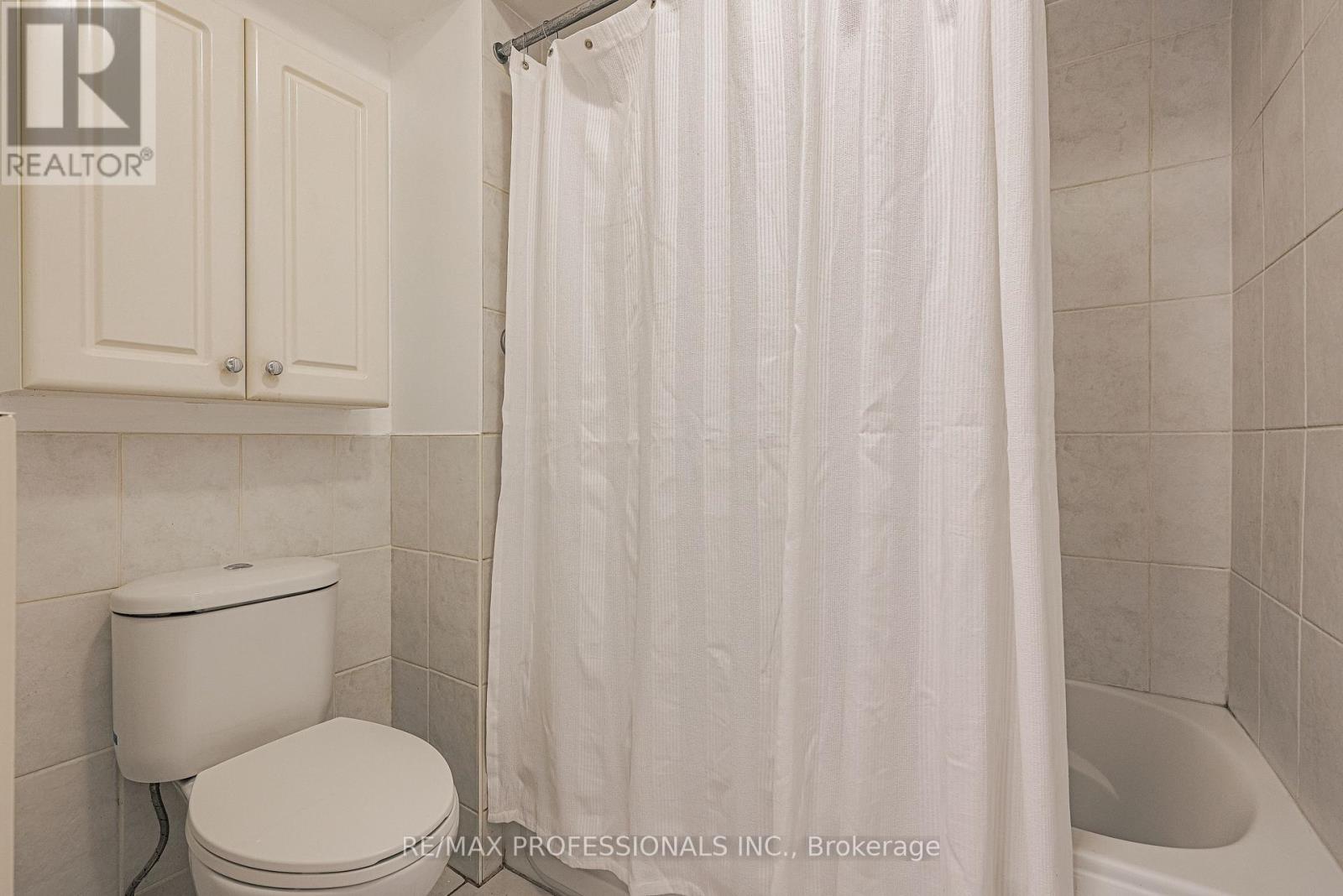 9 Donalbain Crescent, Markham (Royal Orchard), Ontario  L3T 3S3 - Photo 28 - N12472173
