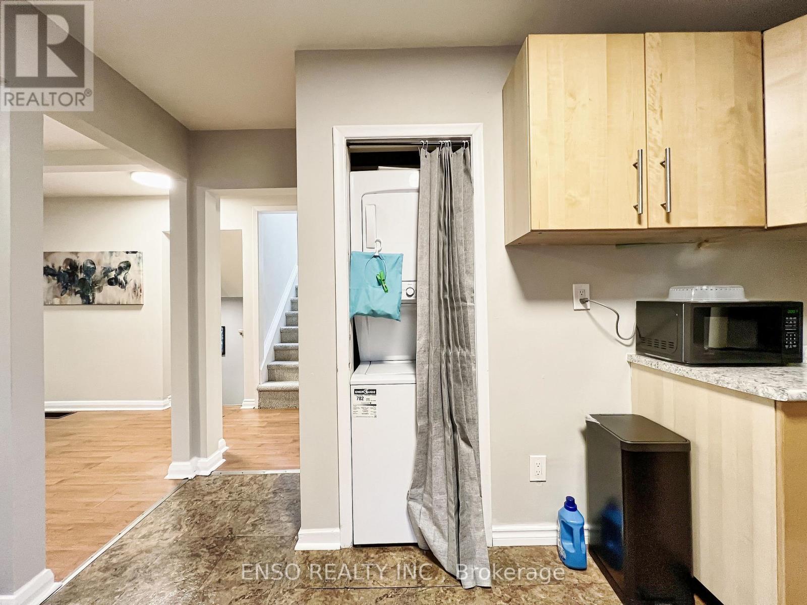 Unit A - 24 Gentry Crescent, Richmond Hill, Ontario  L4C 2G9 - Photo 10 - N12472179
