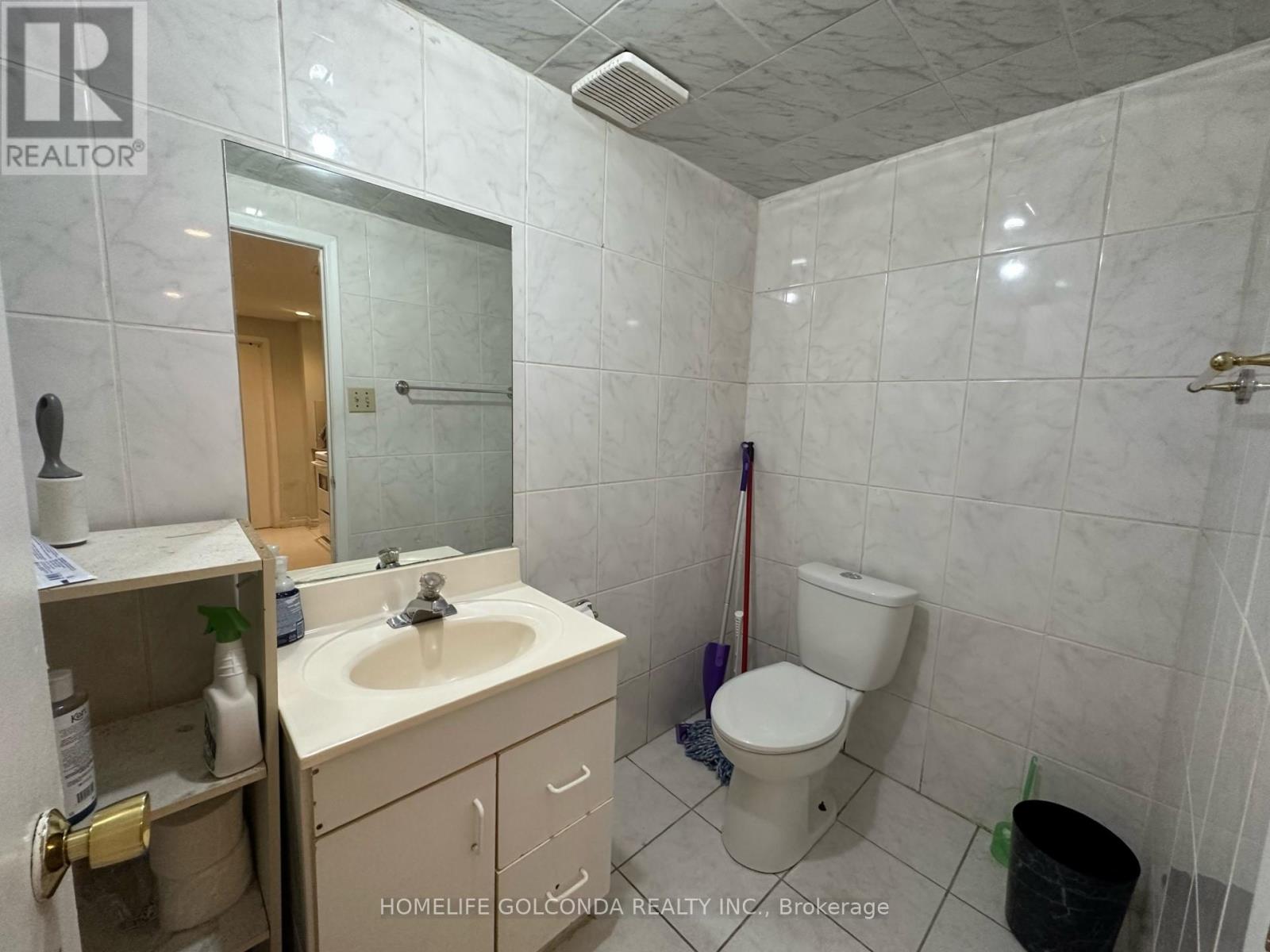 37 Halder Crescent, Markham, Ontario  L3R 7E9 - Photo 5 - N12472183