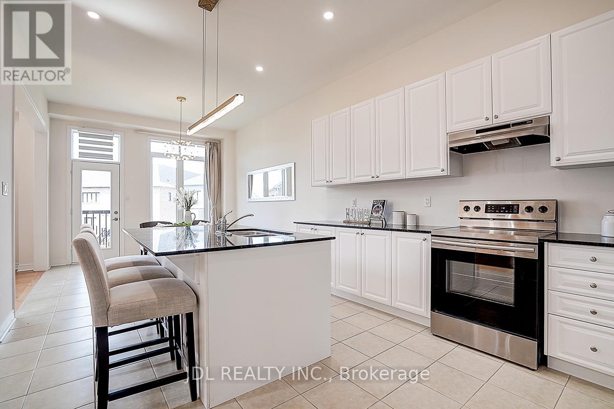 10 Caine Street, Richmond Hill, Ontario  L4S 0H2 - Photo 13 - N12472191