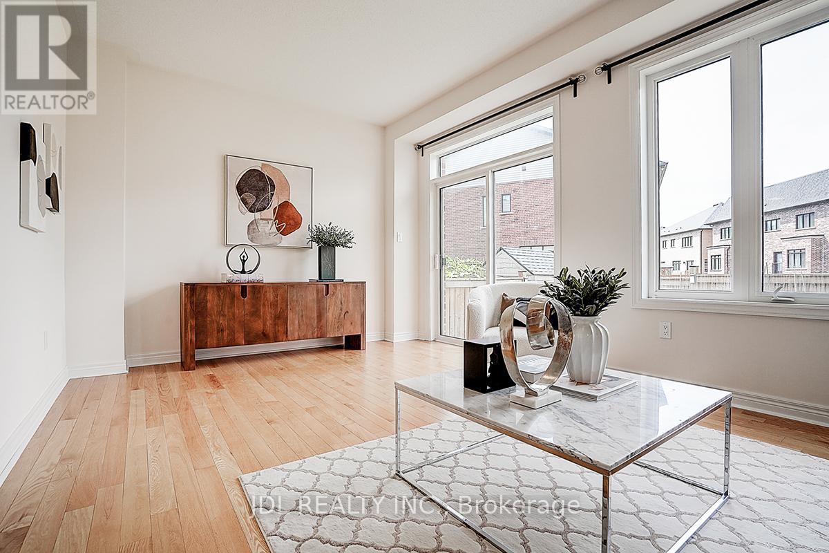 10 Caine Street, Richmond Hill, Ontario  L4S 0H2 - Photo 22 - N12472191
