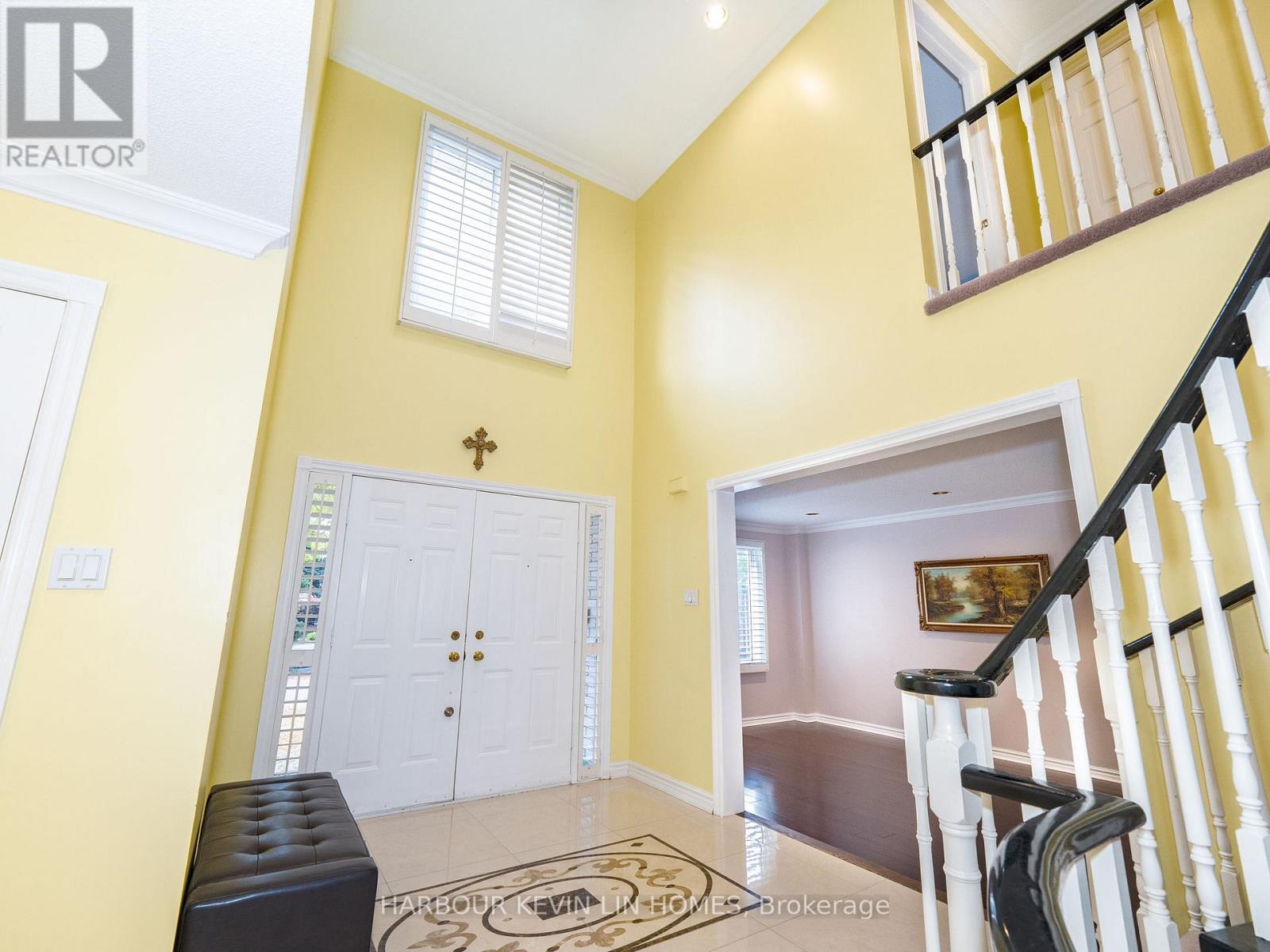 25 Pearl Gate Court, Richmond Hill, Ontario  L4B 2R2 - Photo 11 - N12472194