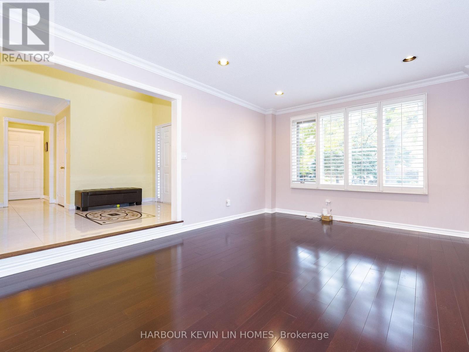 25 Pearl Gate Court, Richmond Hill, Ontario  L4B 2R2 - Photo 15 - N12472194