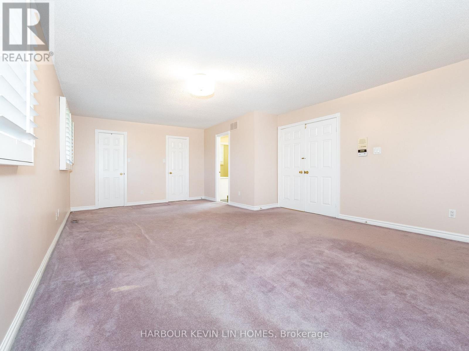 25 Pearl Gate Court, Richmond Hill, Ontario  L4B 2R2 - Photo 32 - N12472194