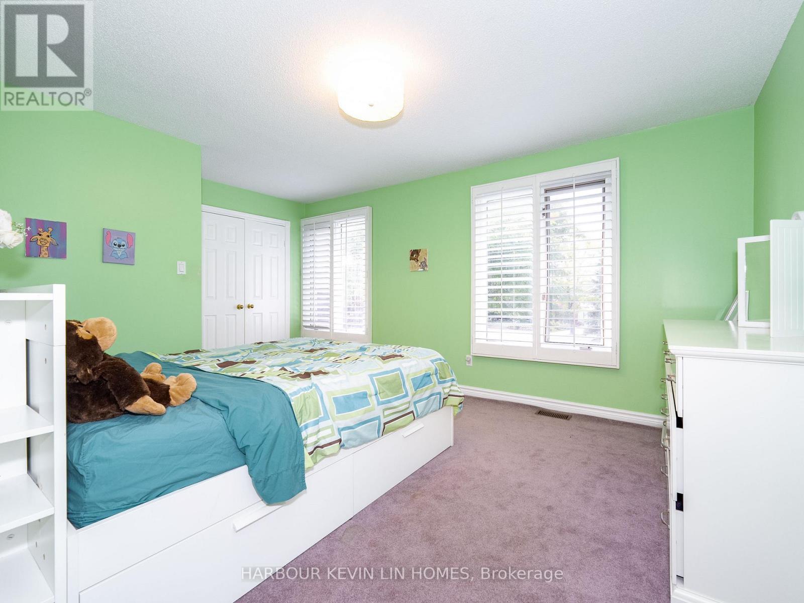 25 Pearl Gate Court, Richmond Hill, Ontario  L4B 2R2 - Photo 37 - N12472194