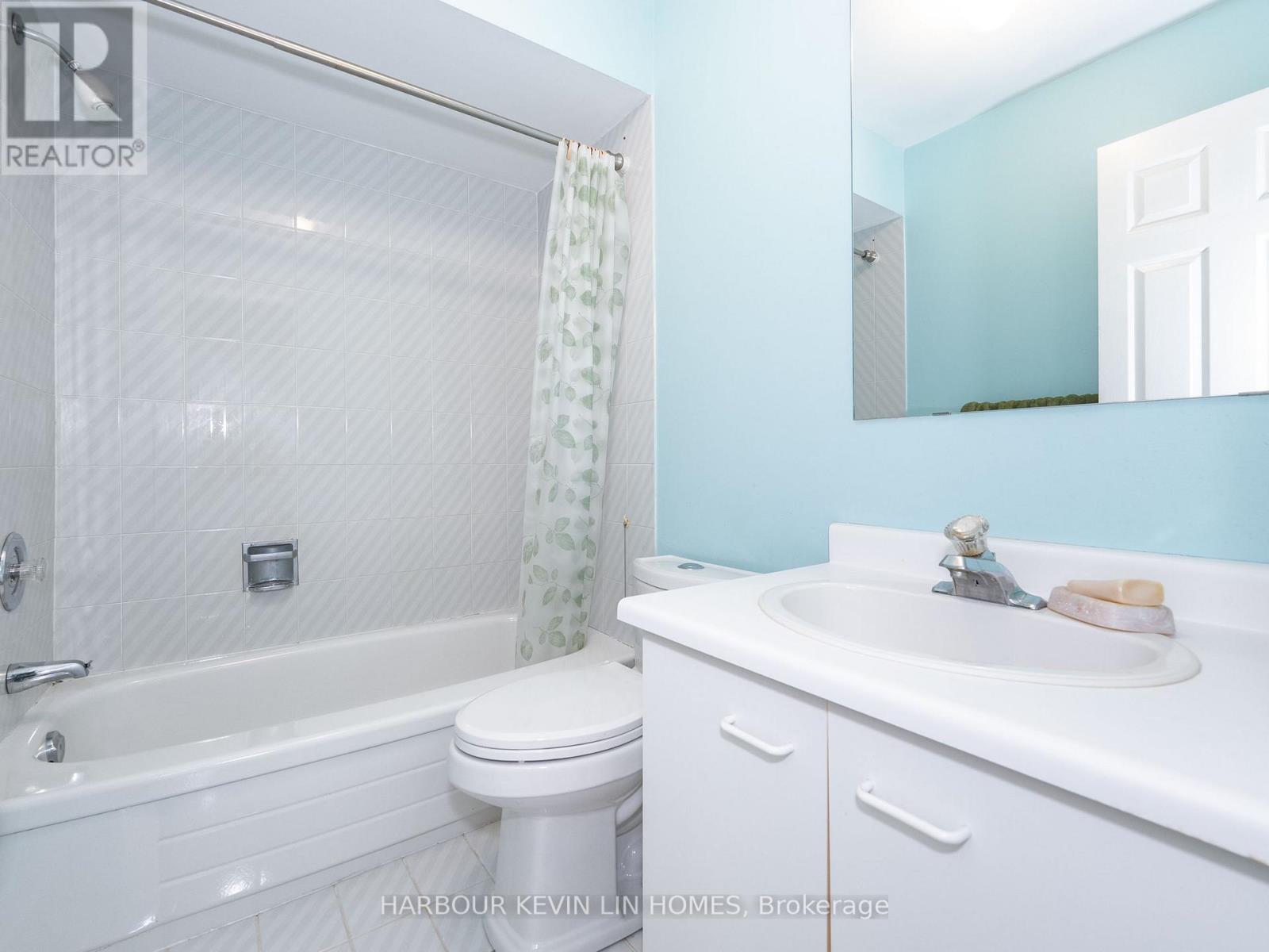25 Pearl Gate Court, Richmond Hill, Ontario  L4B 2R2 - Photo 38 - N12472194