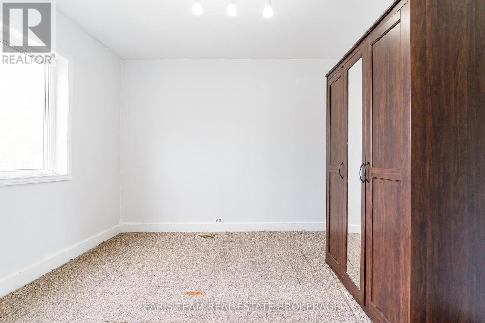 405 Bay Street, Midland, Ontario  L4R 1K7 - Photo 16 - S12472184