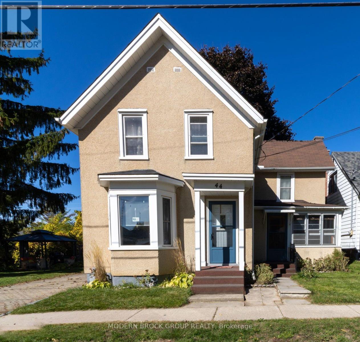 44 Havelock Street, Brockville, Ontario  K6V 4M1 - Photo 1 - X12472259