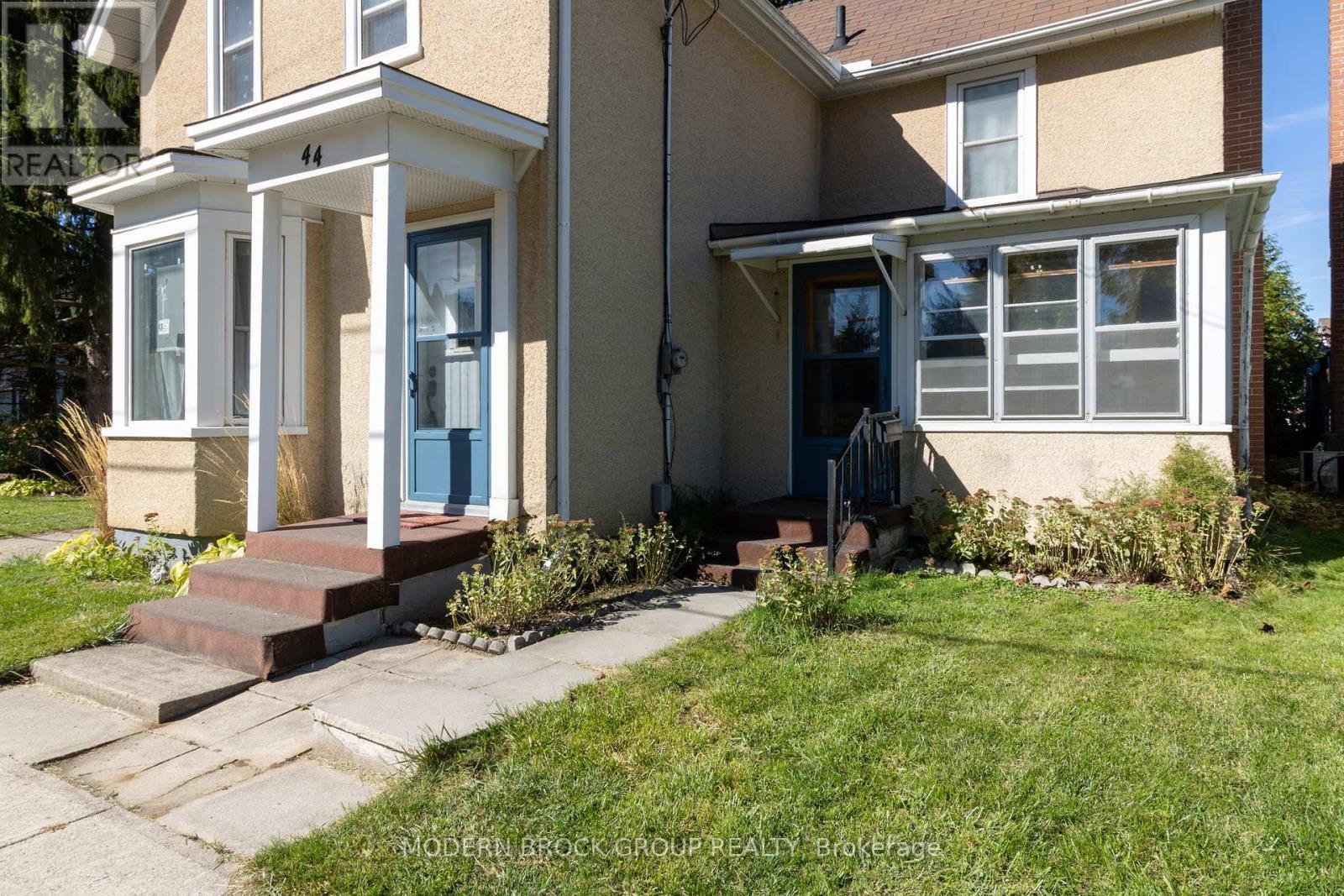44 Havelock Street, Brockville, Ontario  K6V 4M1 - Photo 2 - X12472259