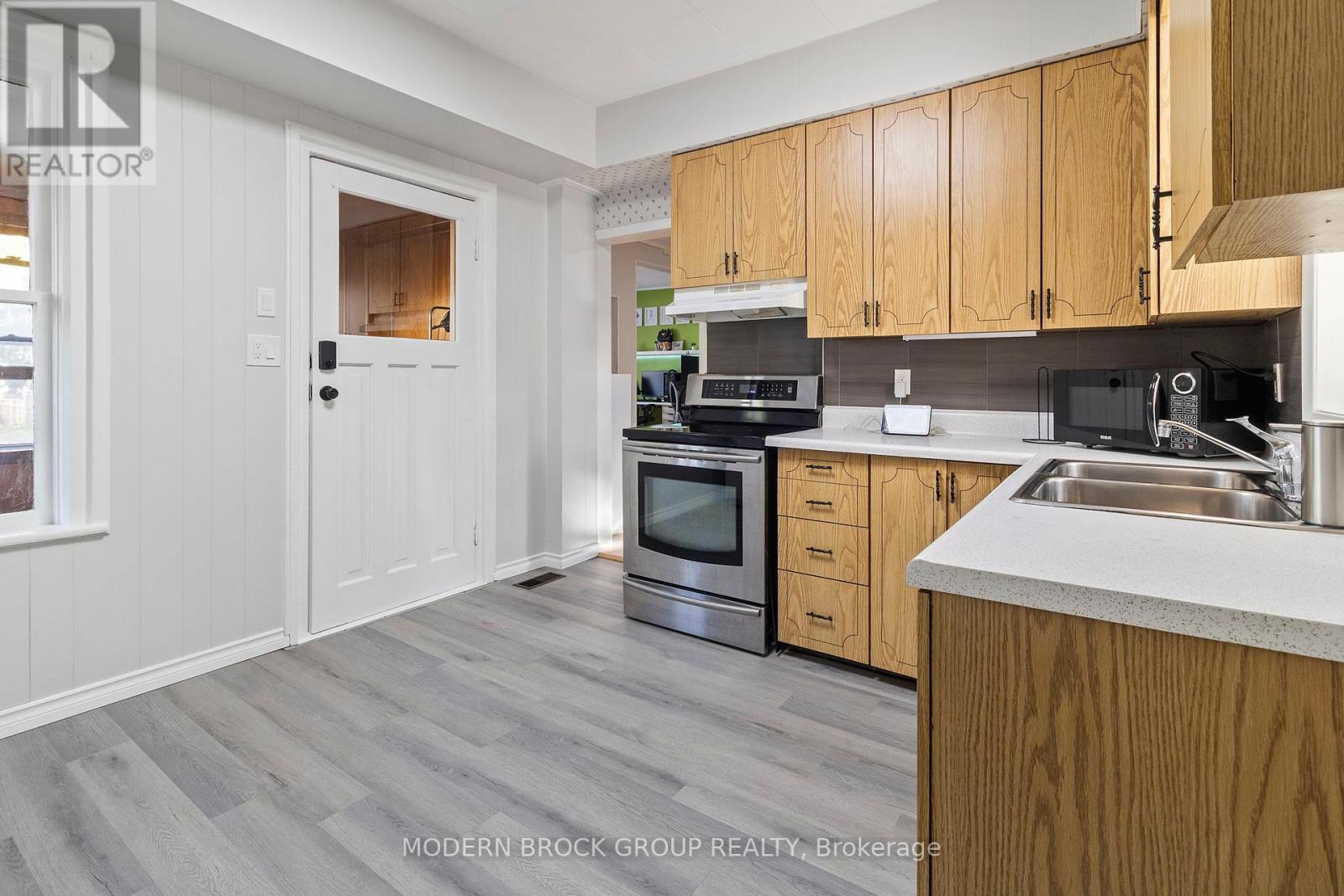 44 Havelock Street, Brockville, Ontario  K6V 4M1 - Photo 29 - X12472259