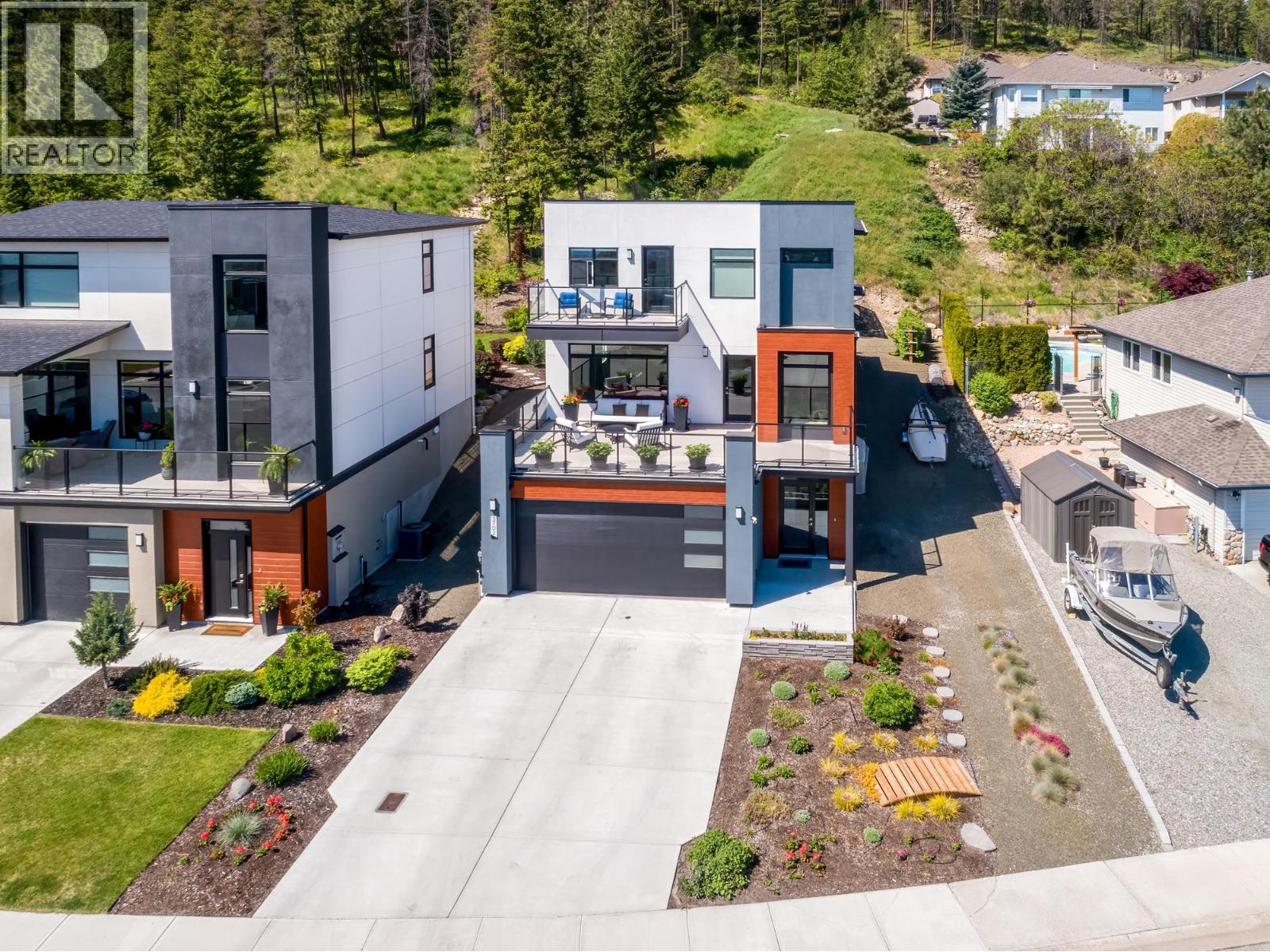 3702 Astoria Drive, West Kelowna, British Columbia  V4T 0B1 - Photo 2 - 10348578