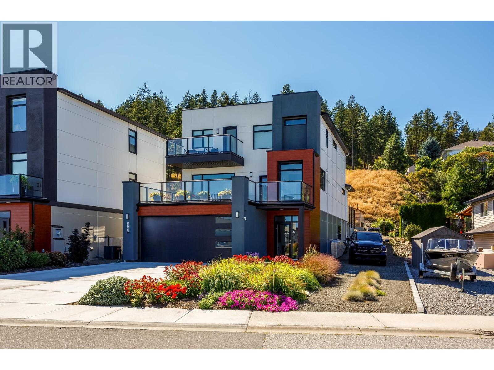 3702 Astoria Drive, West Kelowna, British Columbia  V4T 0B1 - Photo 1 - 10348578