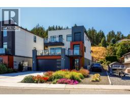 3702 Astoria Drive Glenrosa