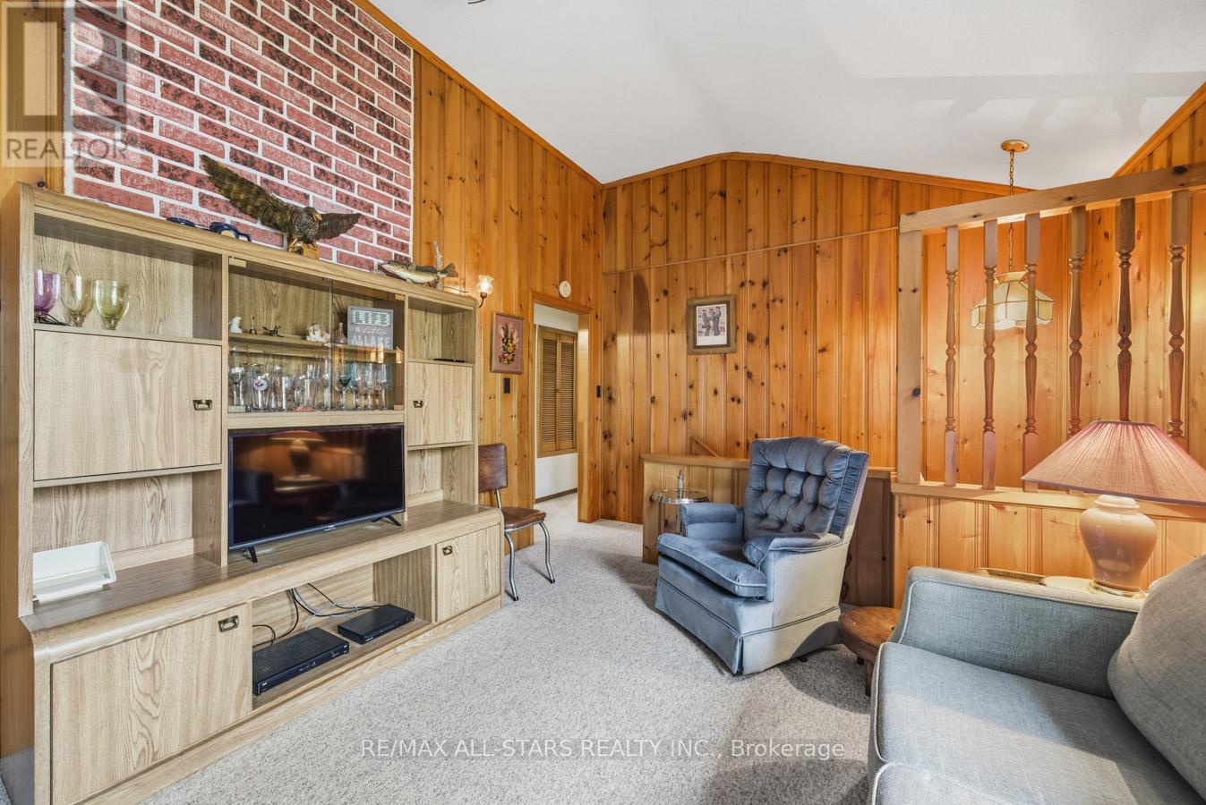 94 Plum Point Lane, Kawartha Lakes (Mariposa), Ontario  K0M 2C0 - Photo 11 - X12472264