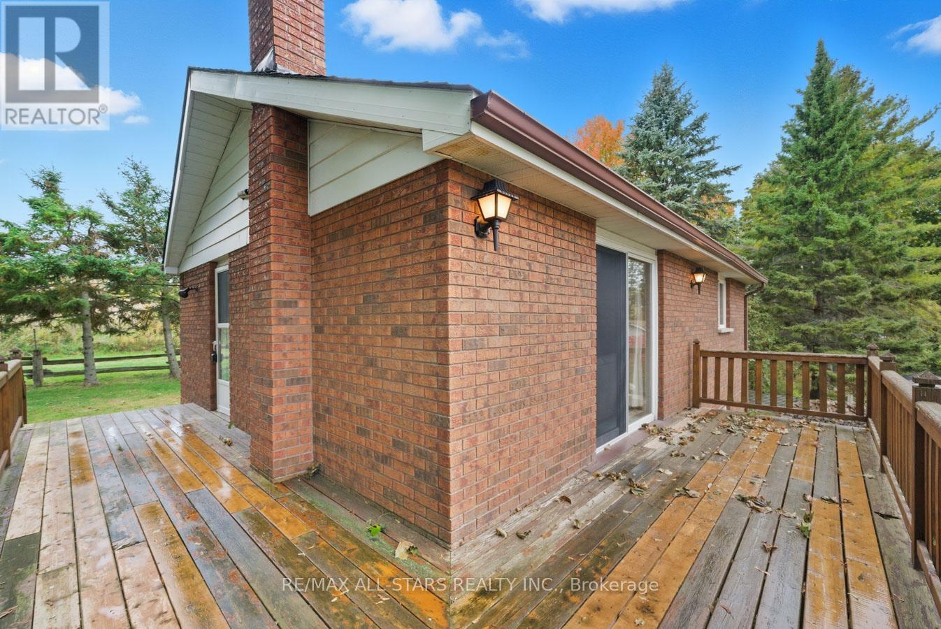 94 Plum Point Lane, Kawartha Lakes (Mariposa), Ontario  K0M 2C0 - Photo 5 - X12472264