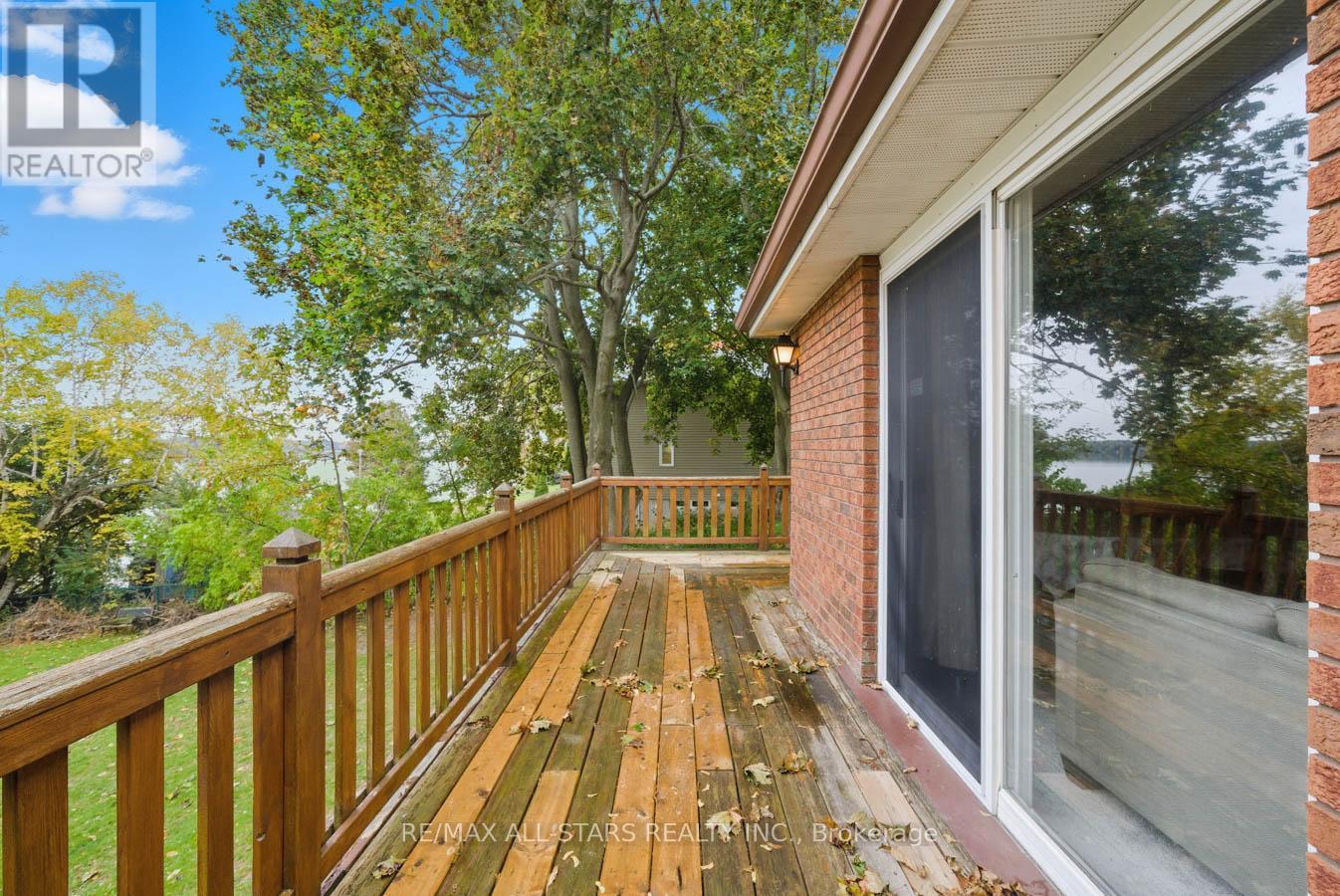 94 Plum Point Lane, Kawartha Lakes (Mariposa), Ontario  K0M 2C0 - Photo 6 - X12472264