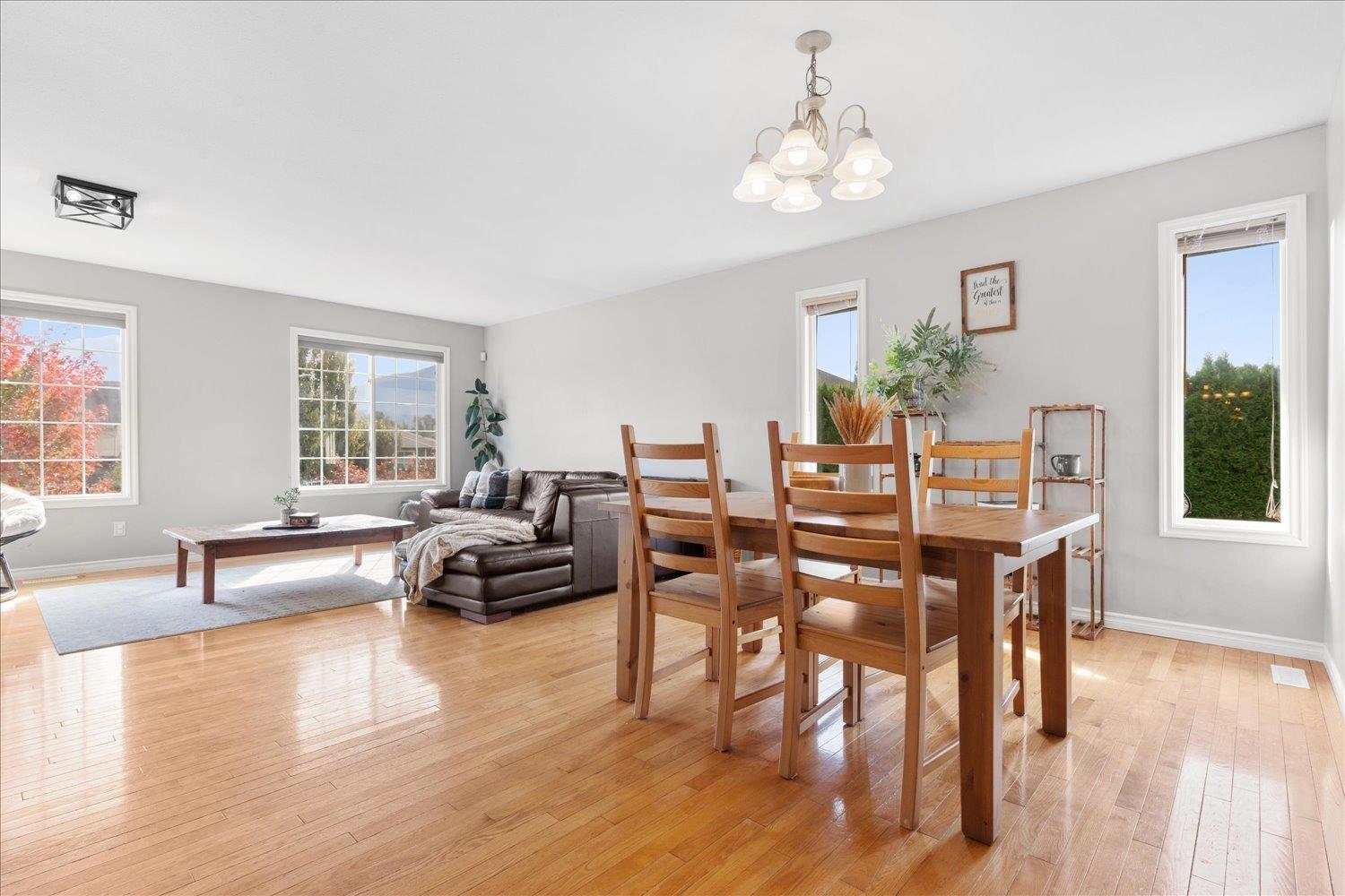 46259 Ranchero Drive, Sardis East Vedder, Chilliwack, British Columbia  V4Z 1K2 - Photo 3 - R3058495