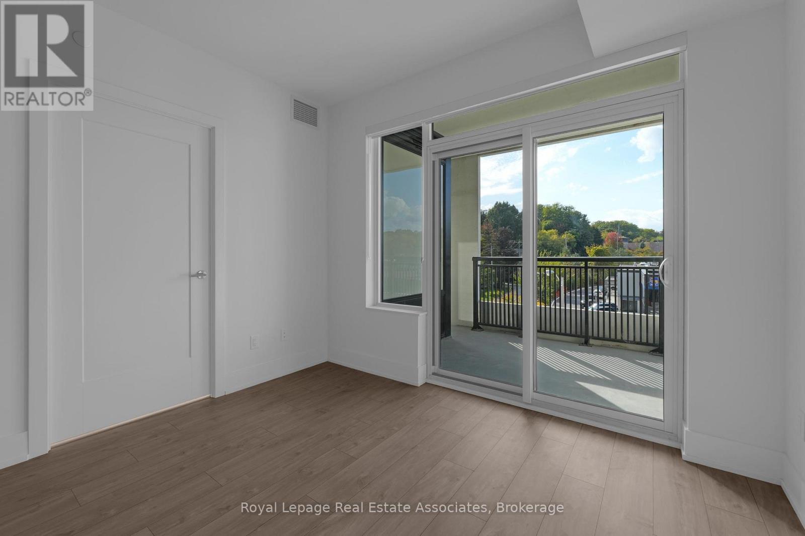 312 - 259 The Kingsway, Toronto, Ontario  M9A 0G2 - Photo 8 - W12472132