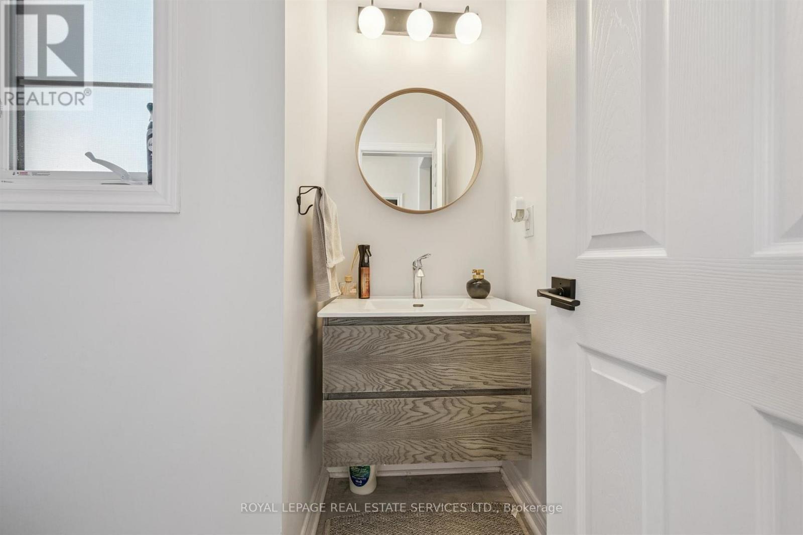 234 Polly Drive, Oakville (Go Glenorchy), Ontario  L6M 5J9 - Photo 19 - W12472197