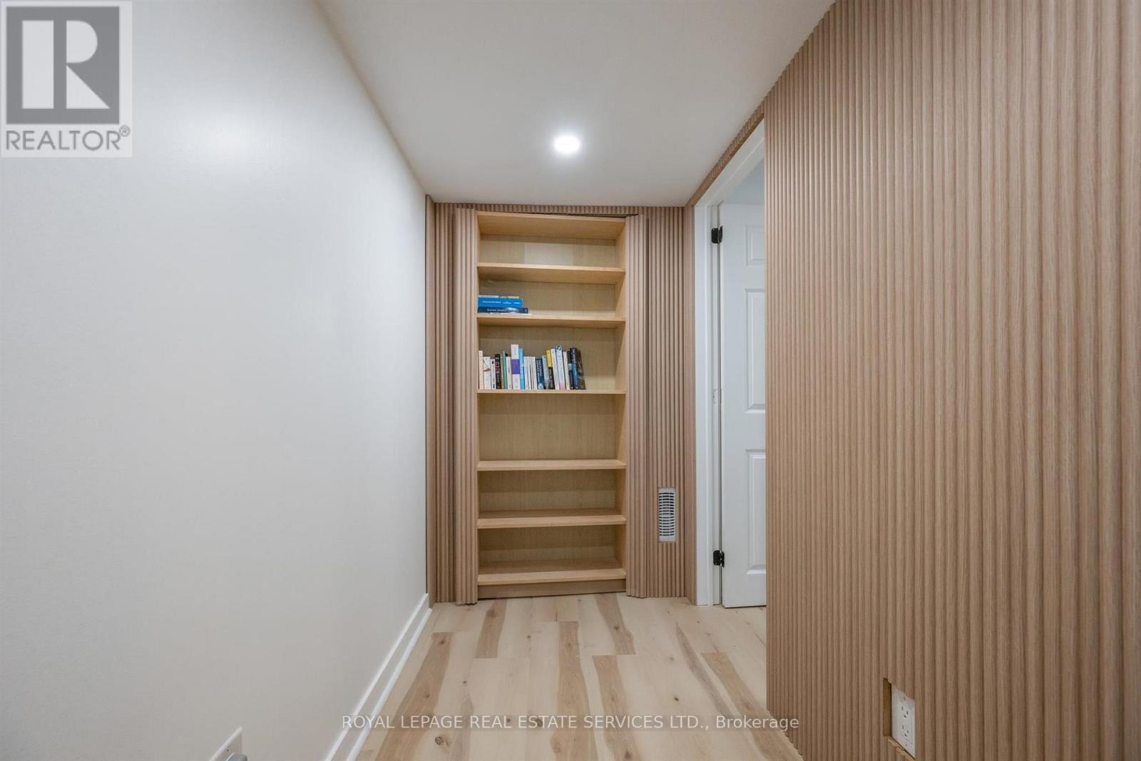 234 Polly Drive, Oakville (Go Glenorchy), Ontario  L6M 5J9 - Photo 41 - W12472197